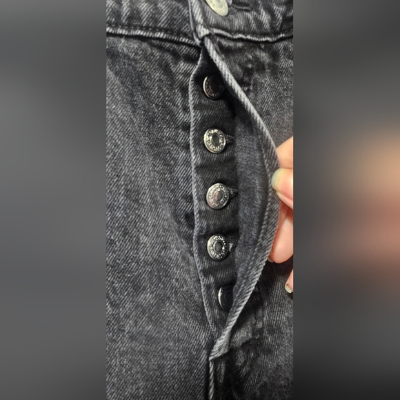 Levis Premium Women's Denim Big E Black Button Fly Ribcage Shorts Size 31 - Picture 5 of 15